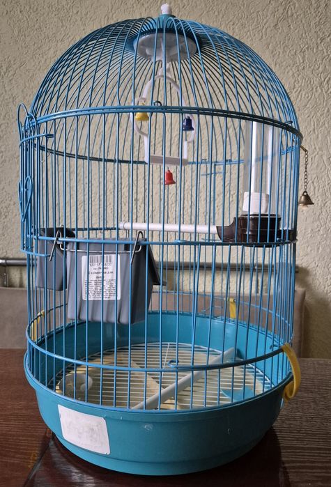Клітка для птахів під ремонт