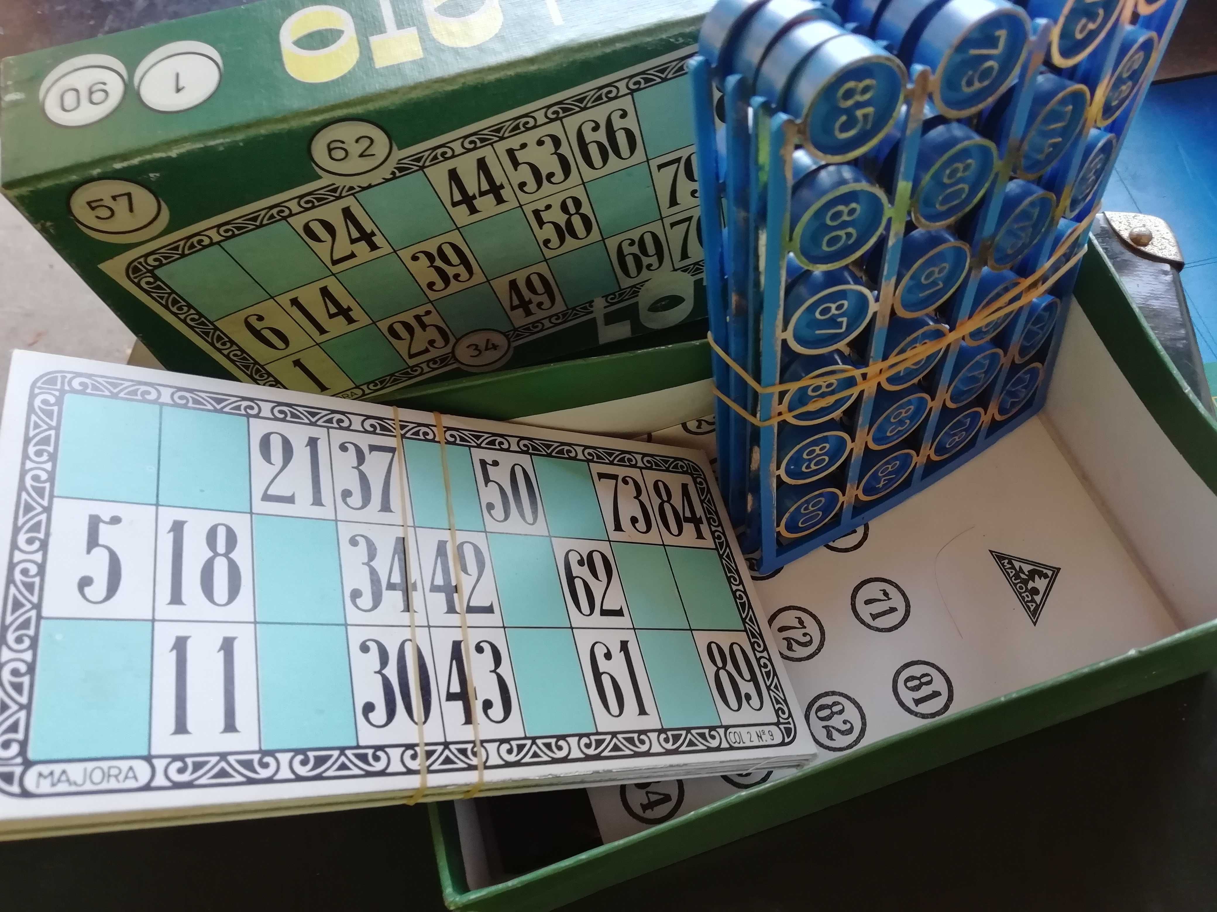 Jogos antigos - Loto, dominó e outros