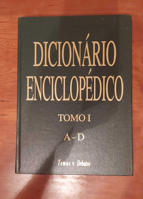 Dicionário Enciclopédico (3 Volumes) – Temas & Debates