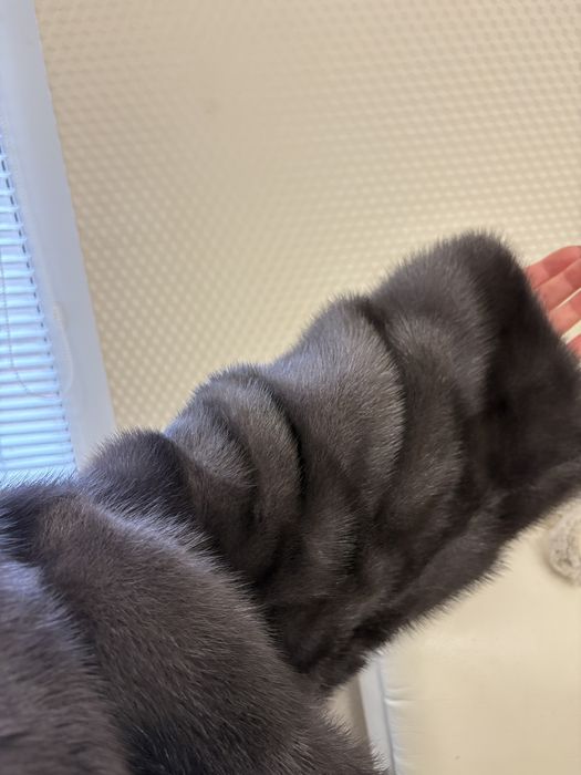 Норкова шуба із натурального хутра