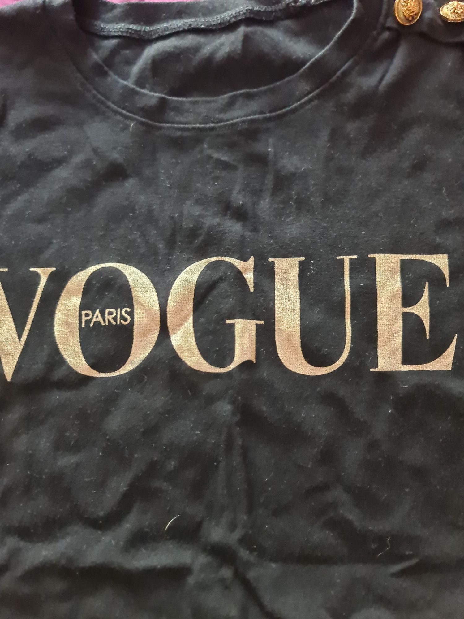 Tshirt vogue  preta