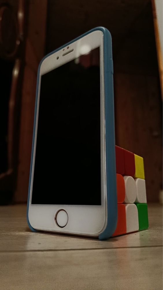 iPhone 6s 32GB — гарний стан, рожевий, чохол у подарунок