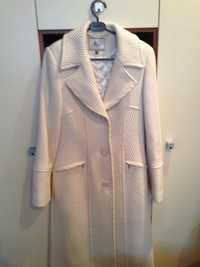 Продам стильное шерстяное пальто марки FUEGO