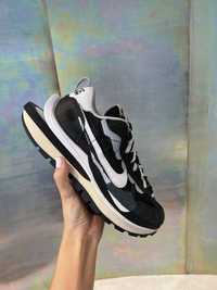 Чоловічі кросівки Nike Sacai VaporWaffle чорний з білим NK080 СУПЕР
