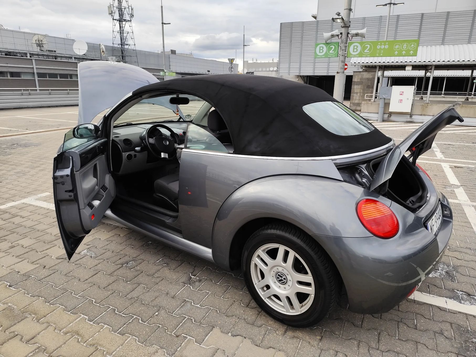 Volkswagen New Beetle Cabriolet 1.6 Klimatyzacja Niski Przebieg