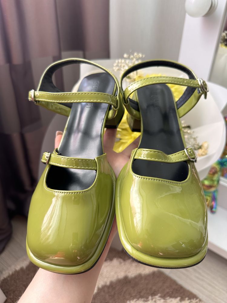 Нові оливкові туфлі мері джейн