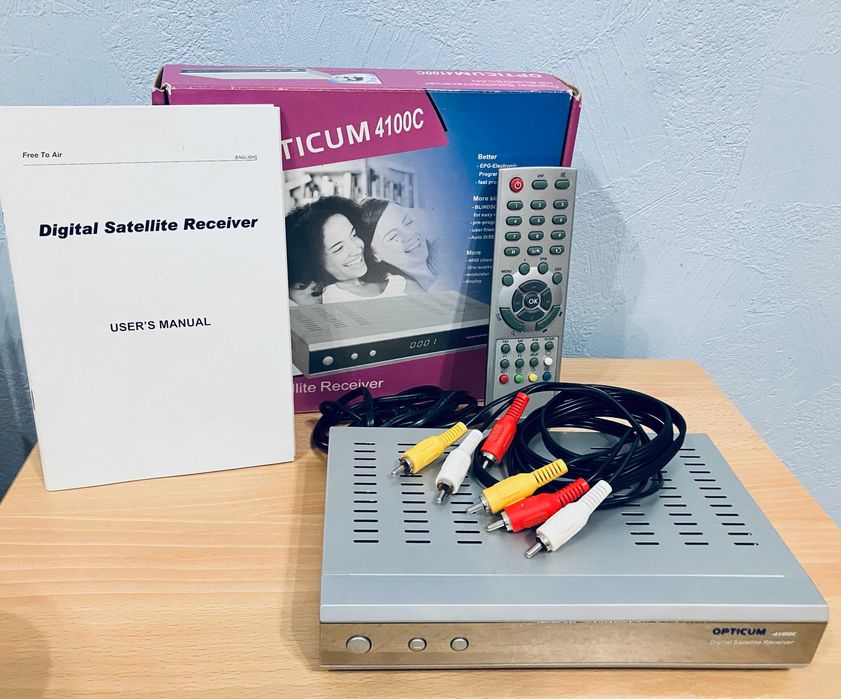 Цифровой спутниковый ресивер тюнер  Opticum 4100 C