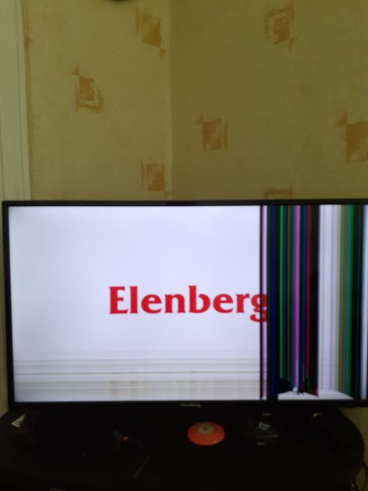 Телевизор на запчасти