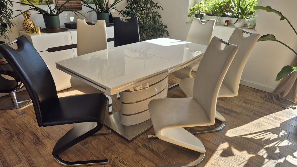 Elegancki stół lakierowany + 6 krzeseł gratis