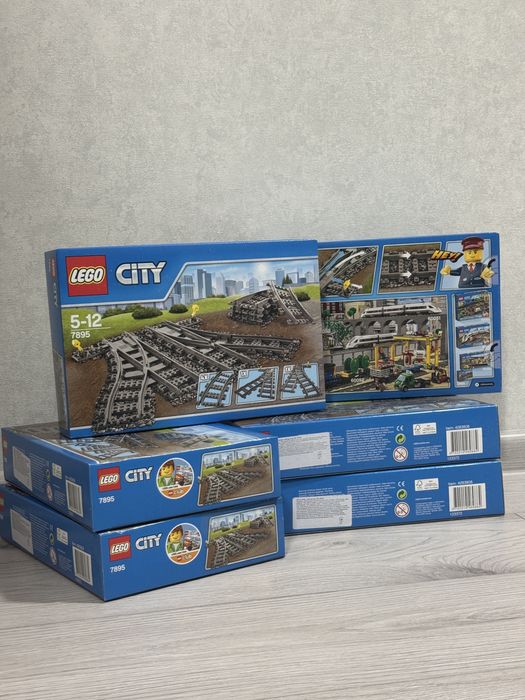 NEW 7895 LEGO Switching Tracks Лего Залізничні колії з перемикачами