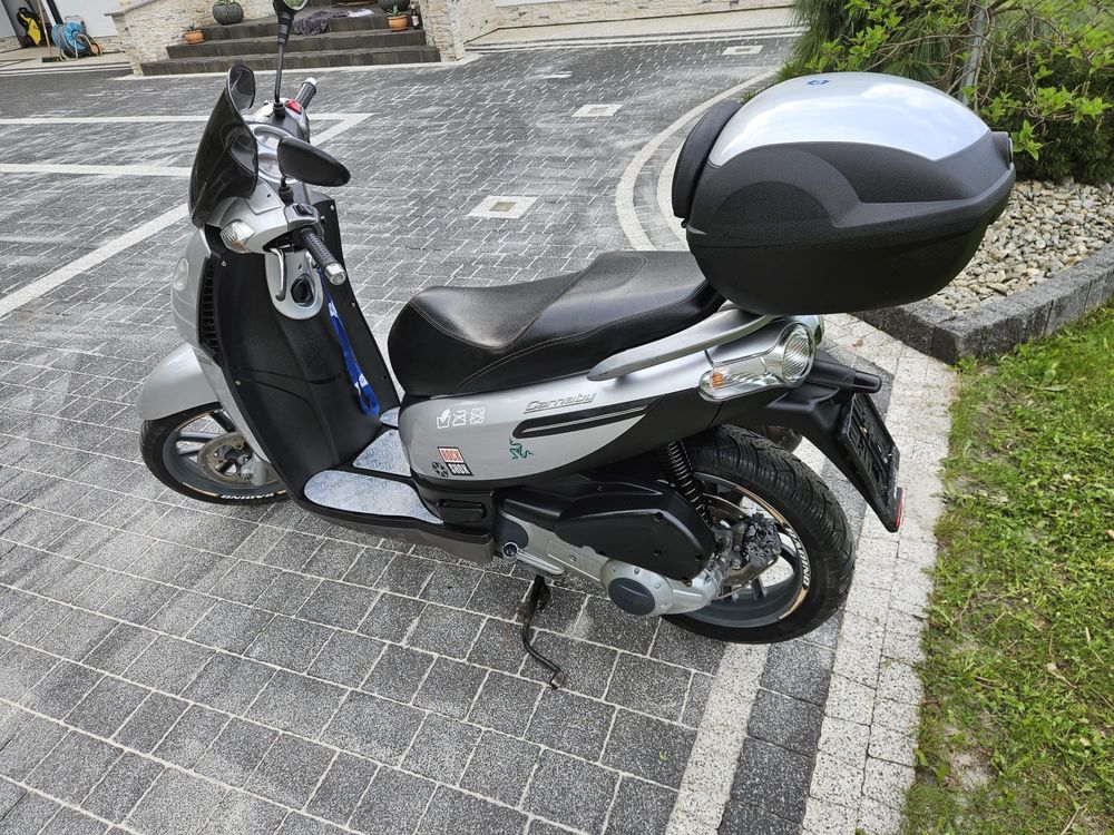 Sprzedam skuter Piaggio Carnaby 125