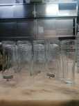 Vendo 30 copos de cerveja Heineken