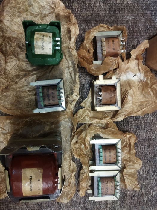 Трансформатори .Діоди   КД 202К. Електро моторчіки