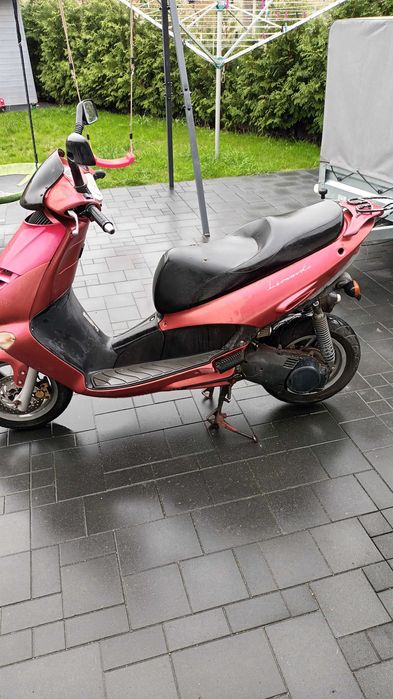 Skuter 4takt Aprilla Leonardo sr125