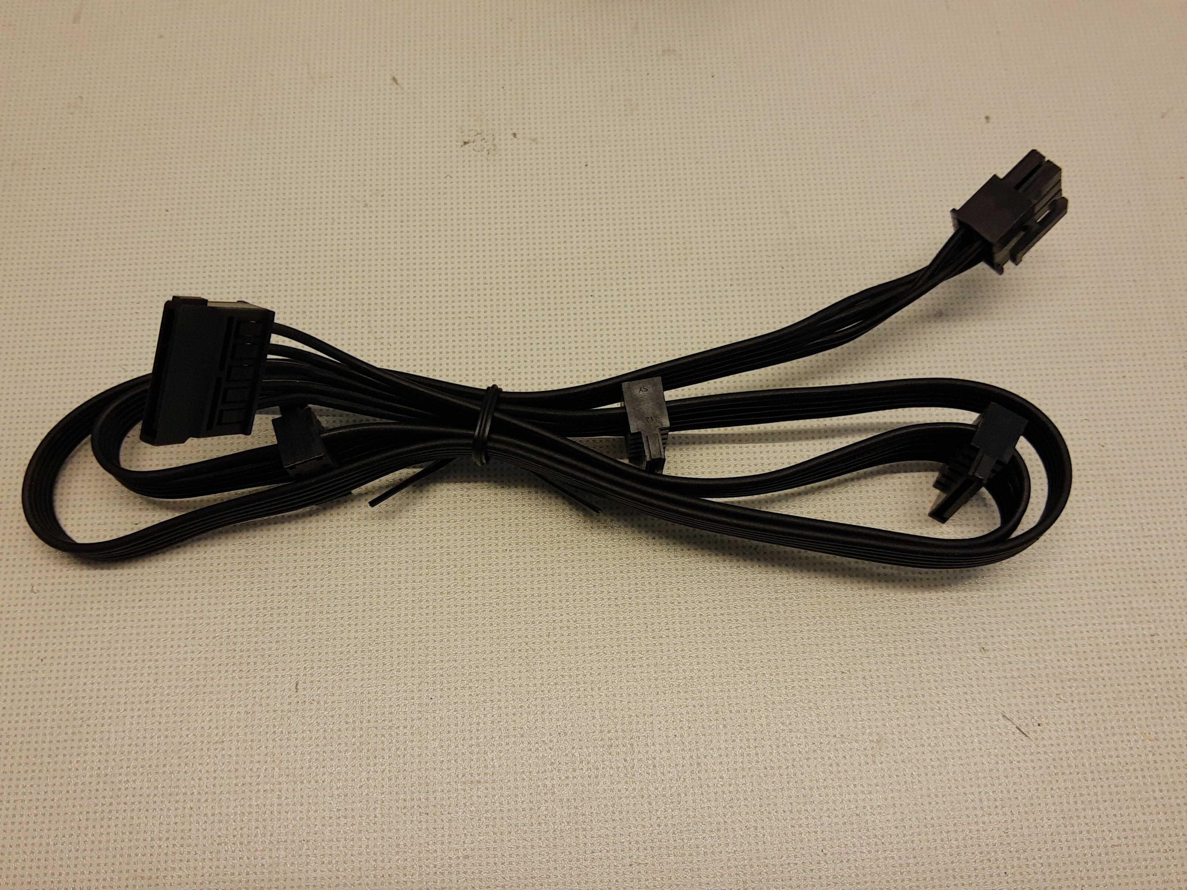 Kabel do zasilacza modularnego Sata, Zasilanie