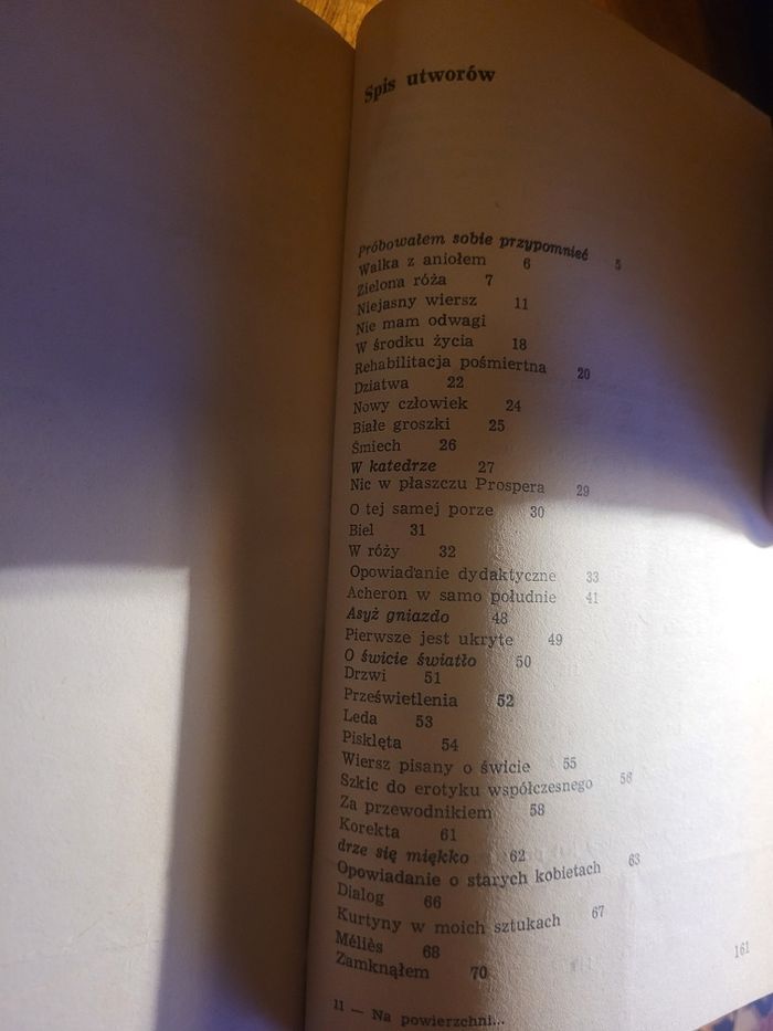 Tadeusz Różewicz Na powierzchni poematu i w środku 1983 Czytelnik