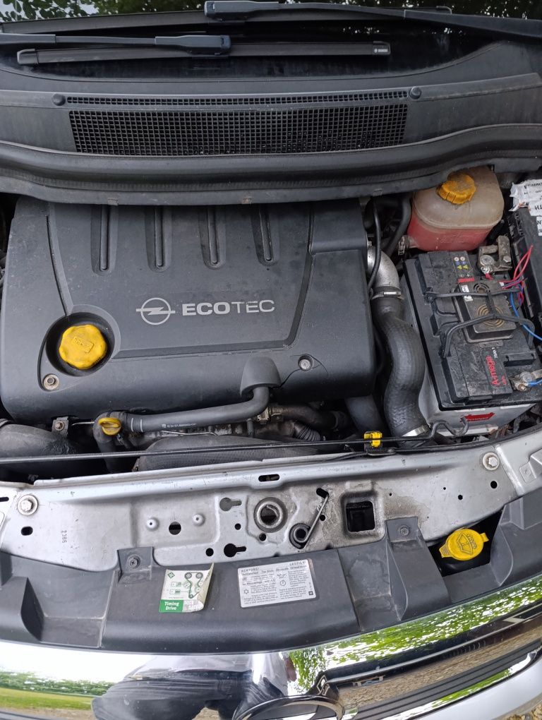 Opel Zafira b automat