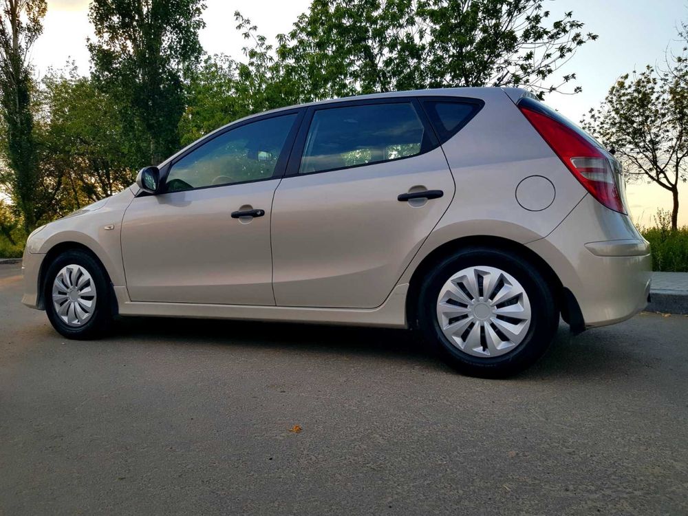 Хюндай i30 1.6 AVTOMAT в отличном состоянии