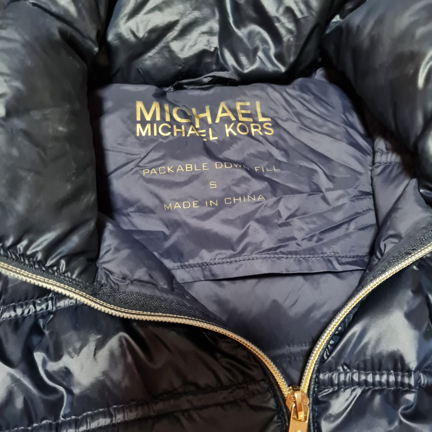 Michael Kors kurtka pikowana połyskująca świecąca granatowa z kapturem