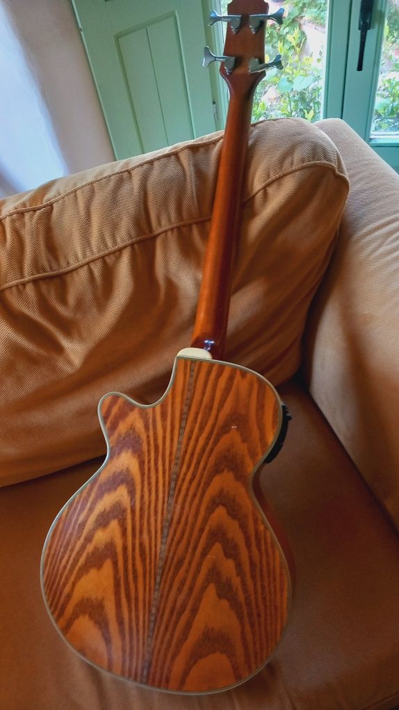 Crafter bass guitar