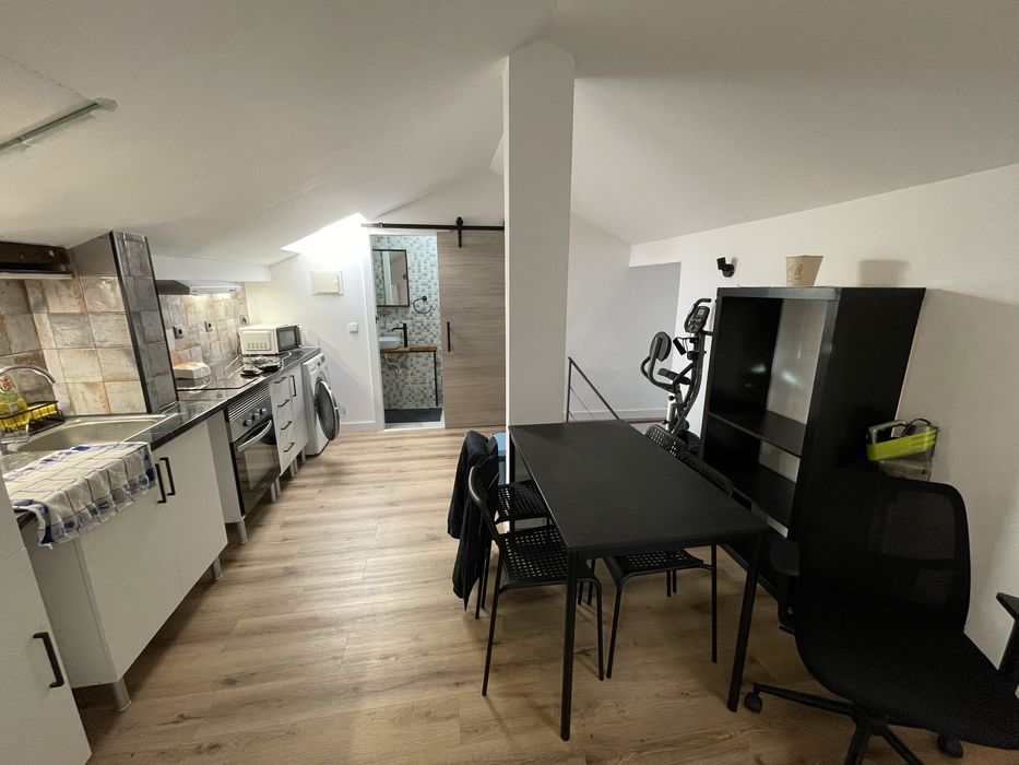 T2 Almada mobilado e equipado - Despesas incluidas