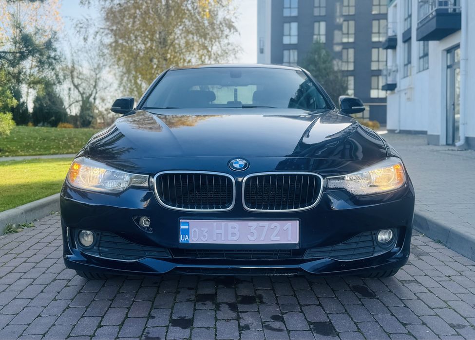 Продам BMW 320i 2014 рік 2.0 Бензин в хорошому стані!