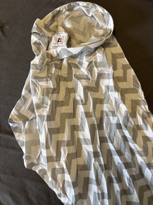 Mama bear- Chusta do karmienia piersią + etui