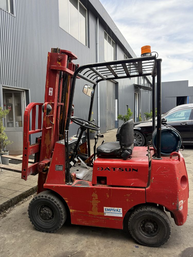 Empilhador datsum 1300kgrs gas