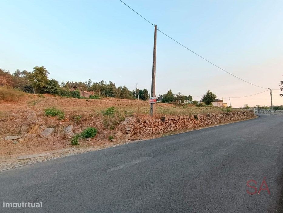 Terreno com 839m2 para construção de moradia individual em Navarra ...