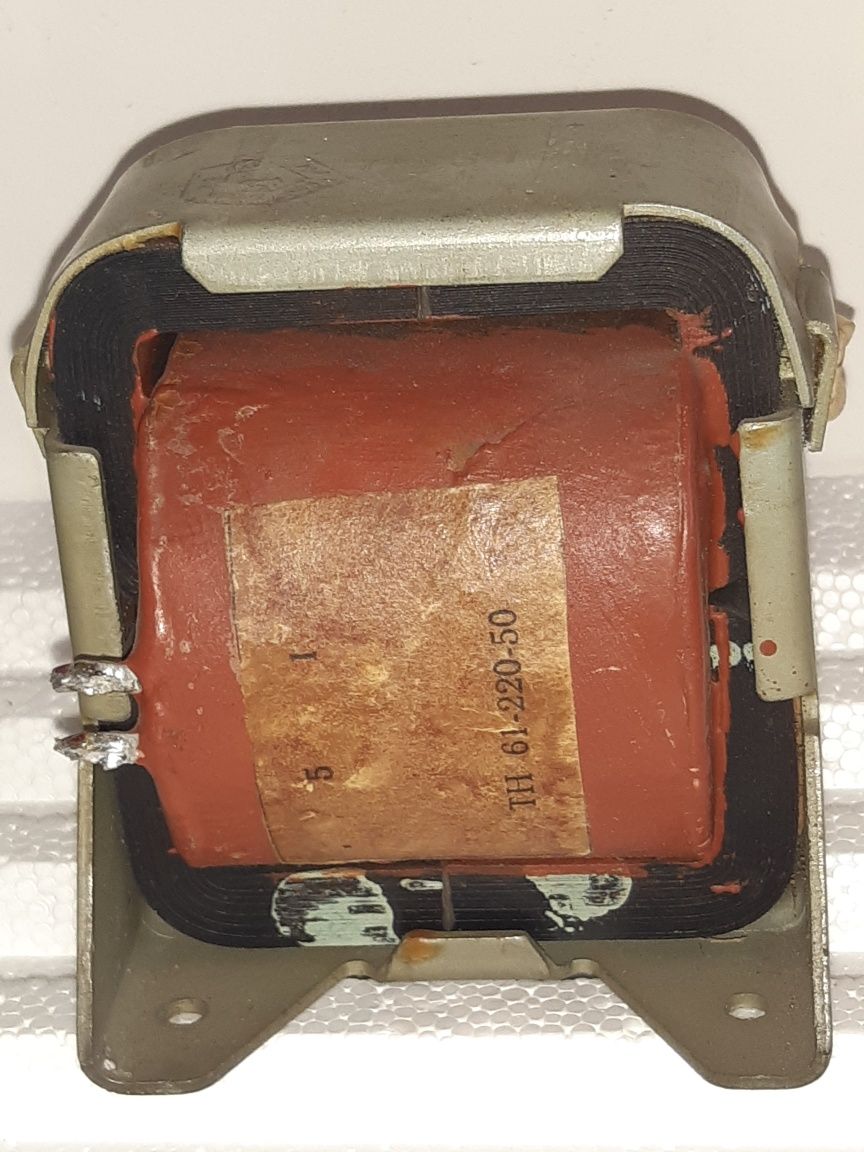 Трансформатор ЛОМО 15М-20У3;   ТН60- 220V;  5-6-12-18-25V