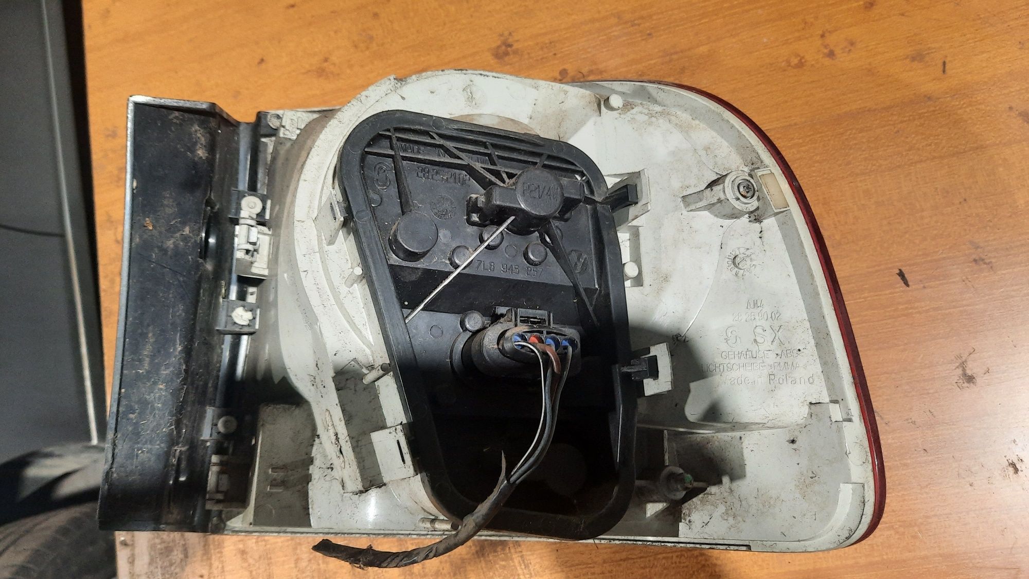 Farol trás esquerdo vw touareg 7L