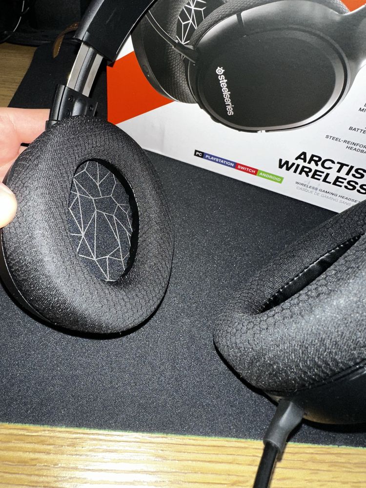 Słuchawki Steelseries Arctis wireless 1