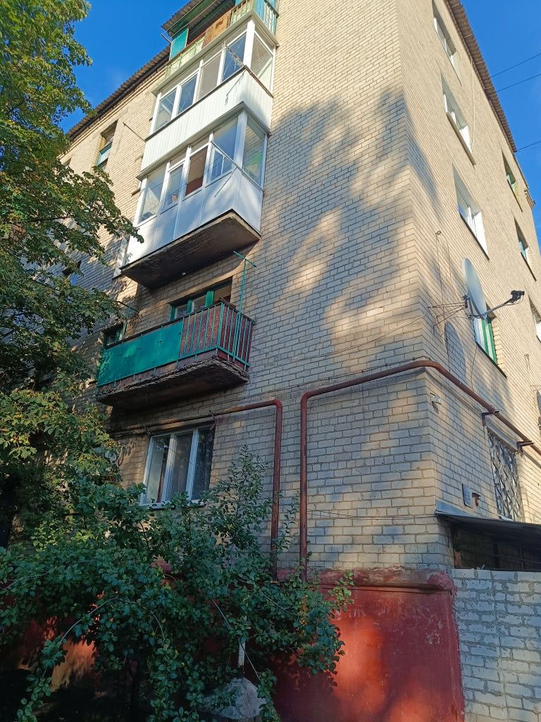 Продам 2-х кімнатну квартиру