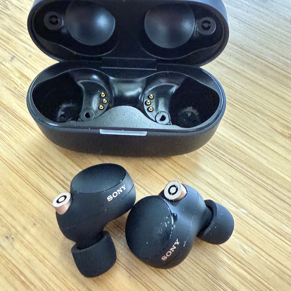 Sluchawki Sony WF-1000XM4 - douszne