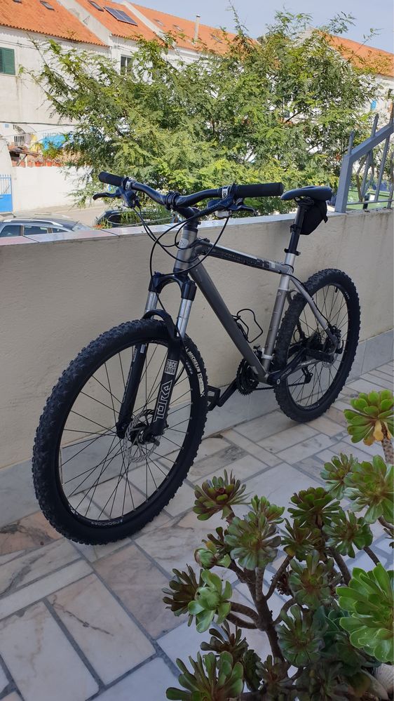 Bicicleta Rockrider 8.1