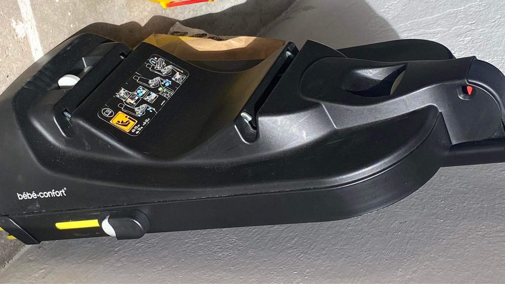 Vendo base isofix como mais ovo usado 7 meses mas em bom estado