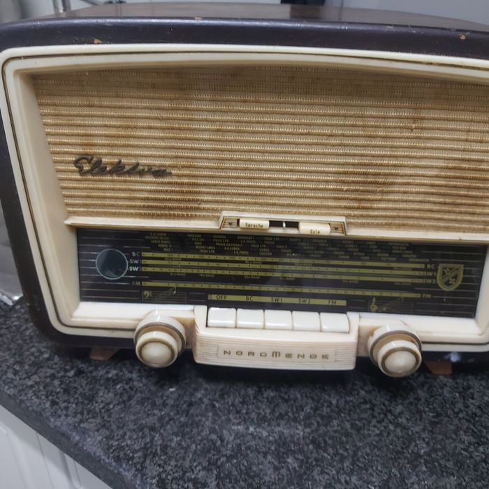 Radio a valvulas  vintage