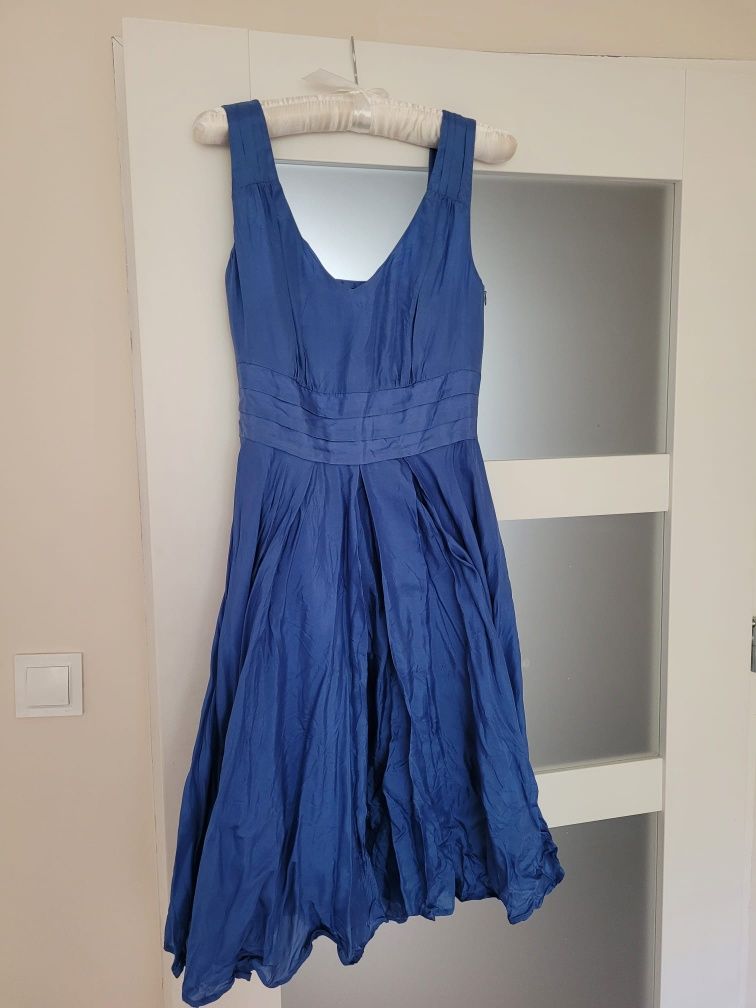 Sukienka Solar szafirowa, rozkloszowana na ramiączkach, rozmiar 34