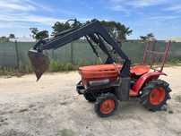 Trator kubota B 1400