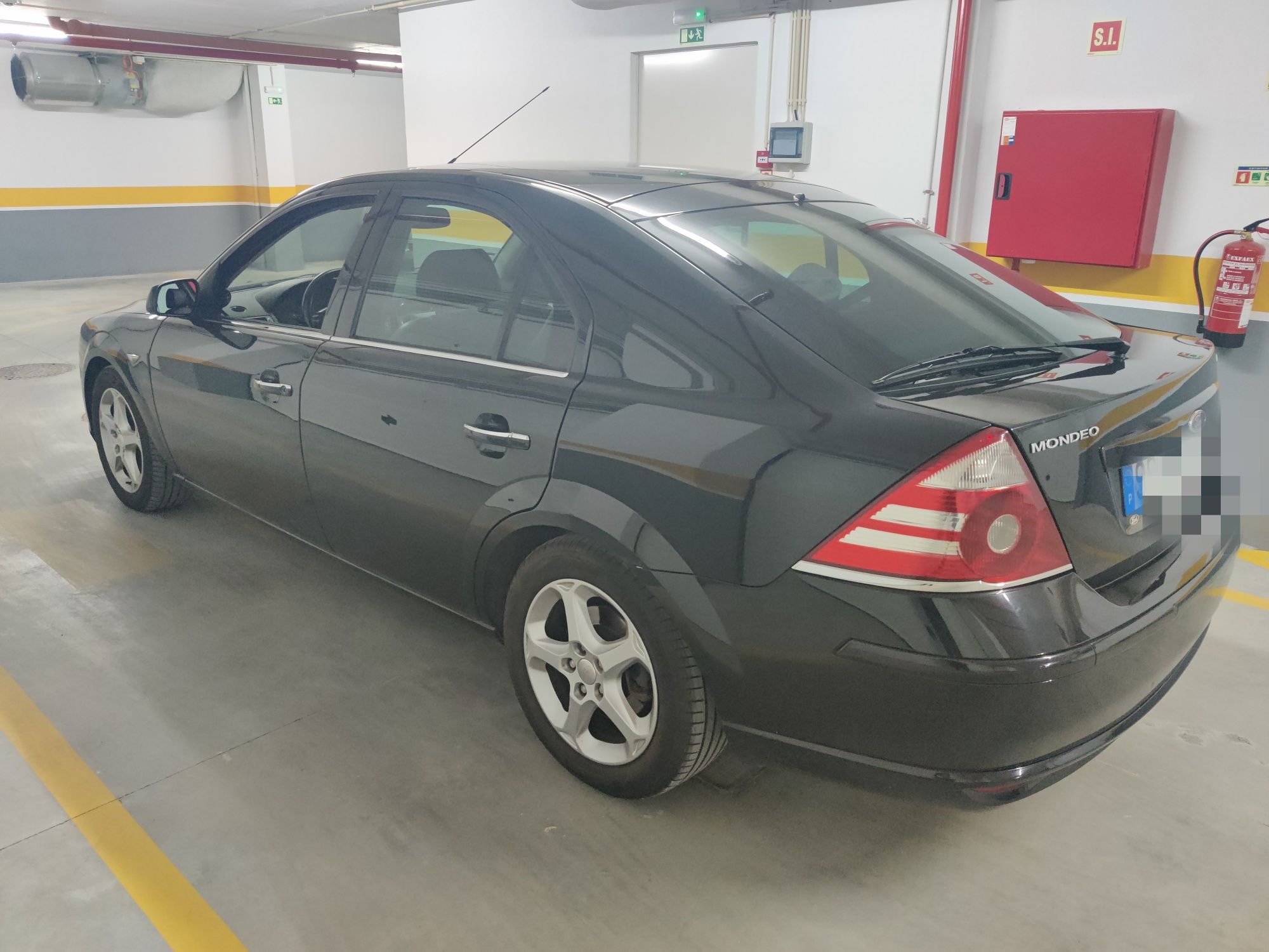 Ford Mondeo 1.8 SCI 130cv Titanium impecável