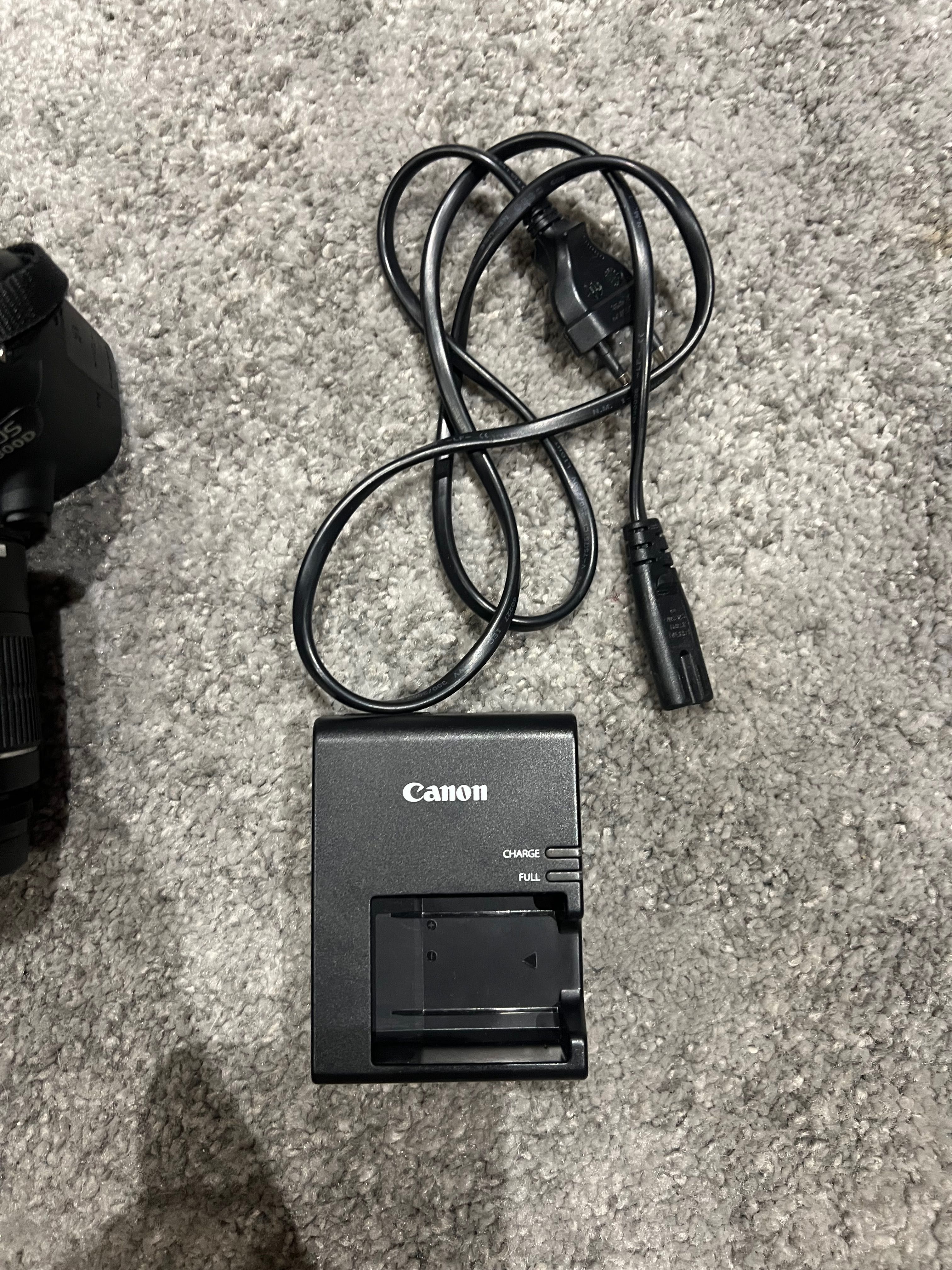 Canon EOS 1300D + Lente