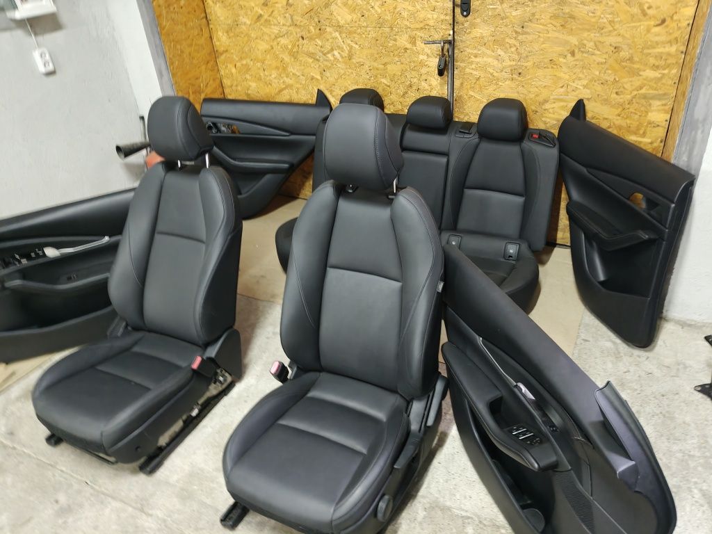 Салон сидения Mazda  CX30
