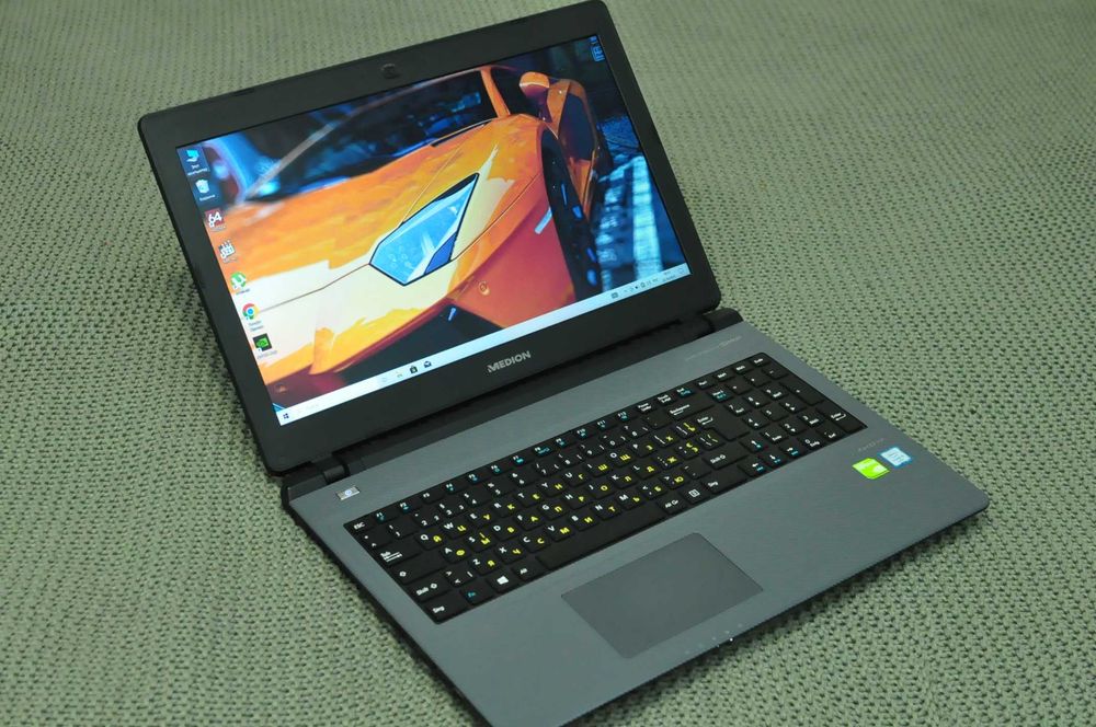 Игровой ноутбук Acer Medion (Core i5/8Gb/SSD /GeForce 2Gb)