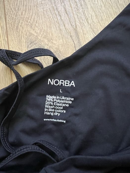 Спортивний топ Norba