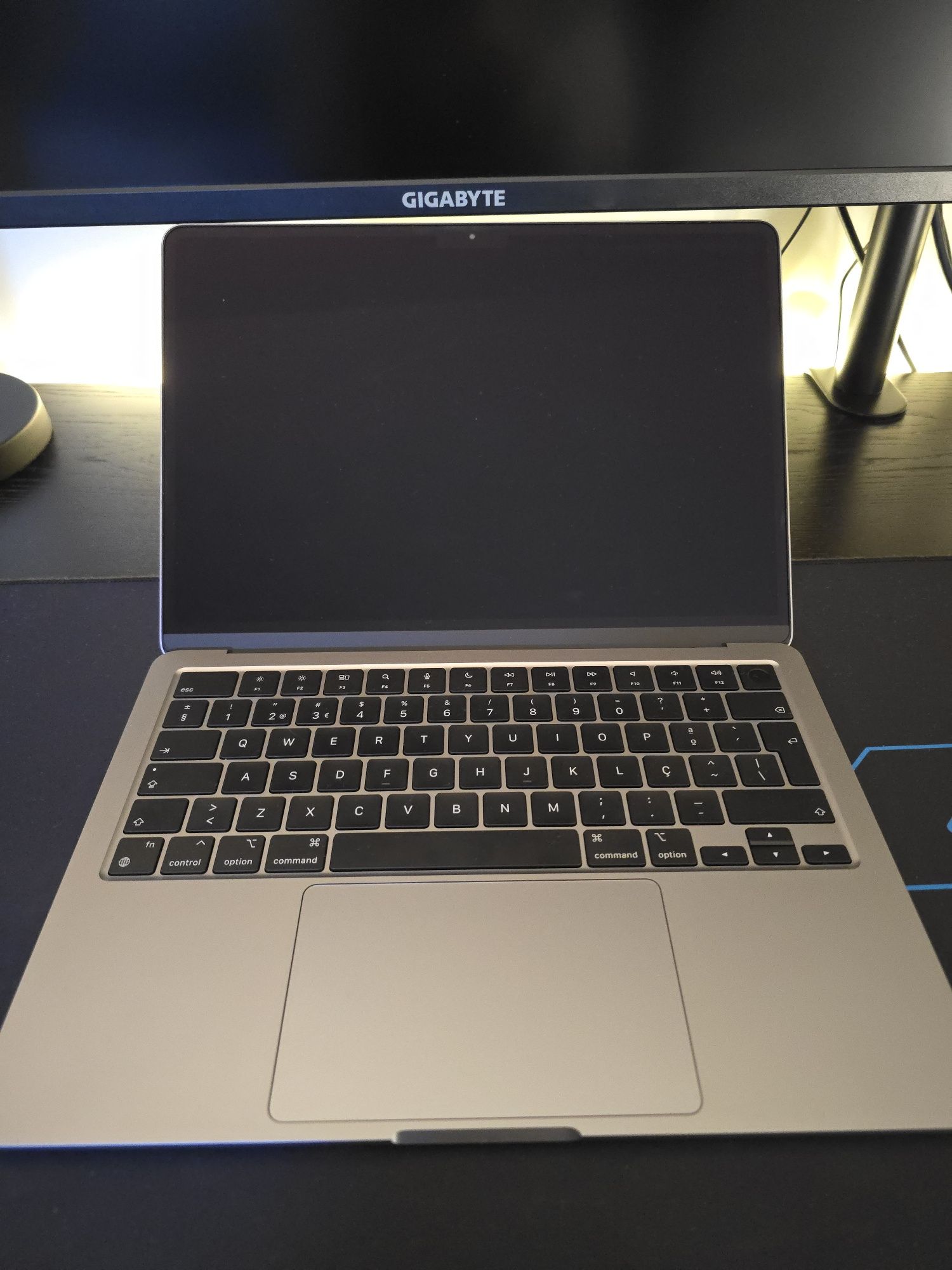 Macbook Air M3 16GB 2025 C/Garantia