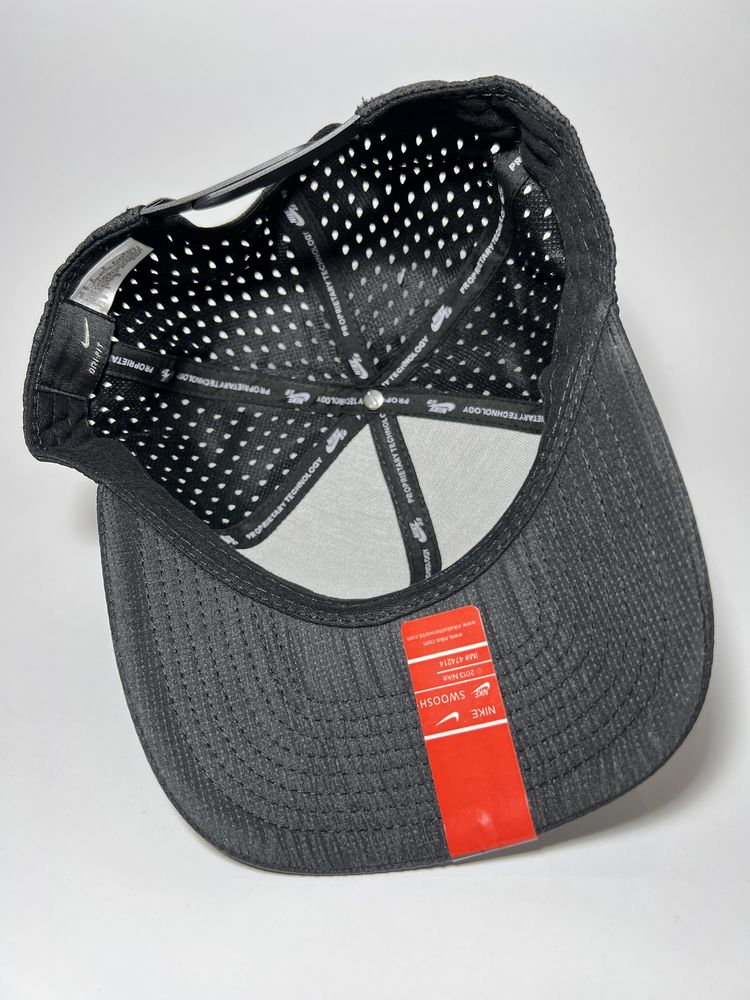 Кепка snapback nike чорна синя