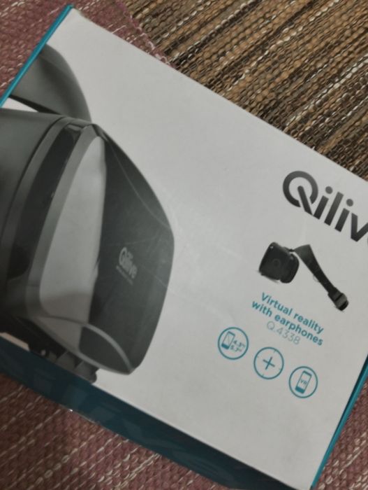 Fones de realidade virtual pouco usado