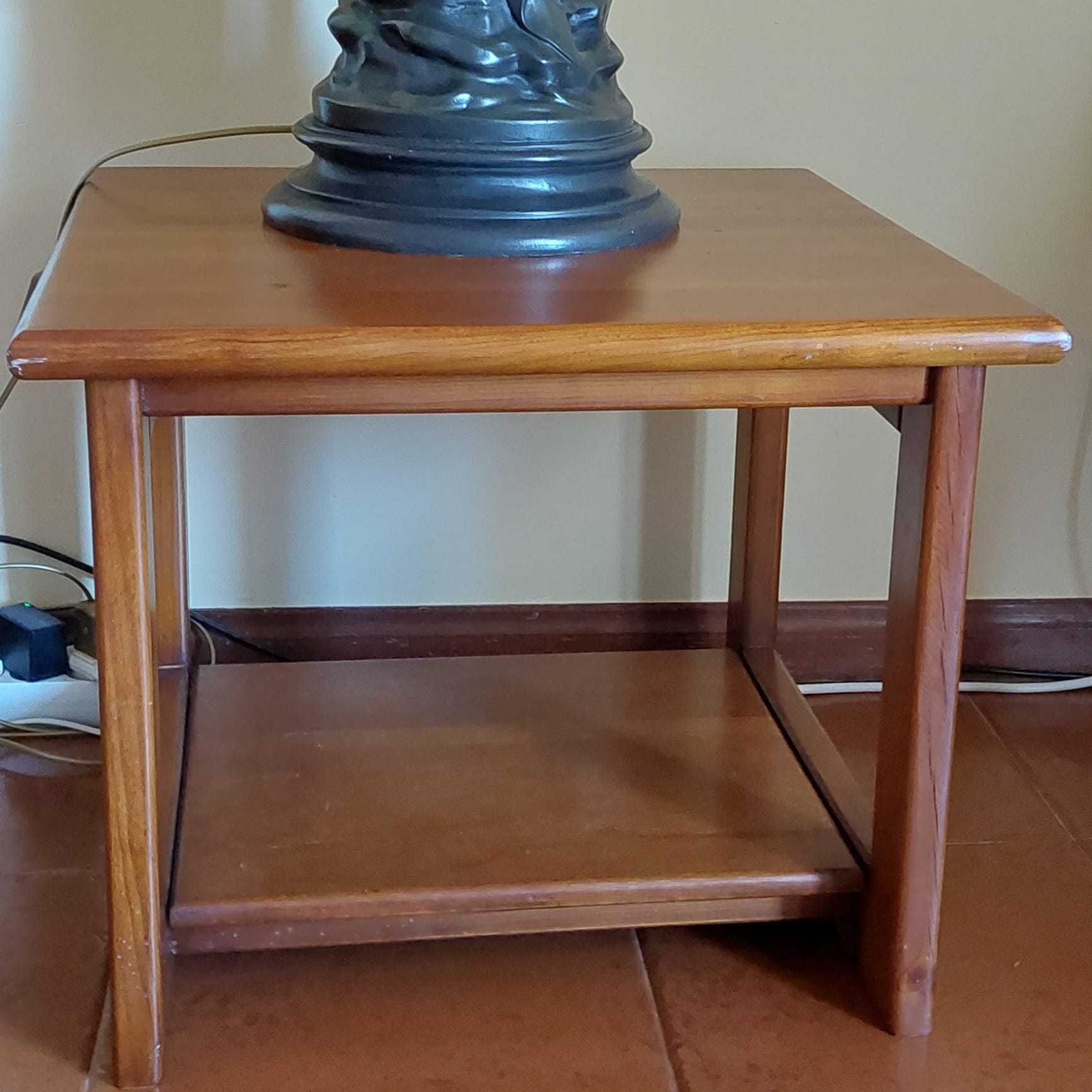 Mesa de canto madeira maciça