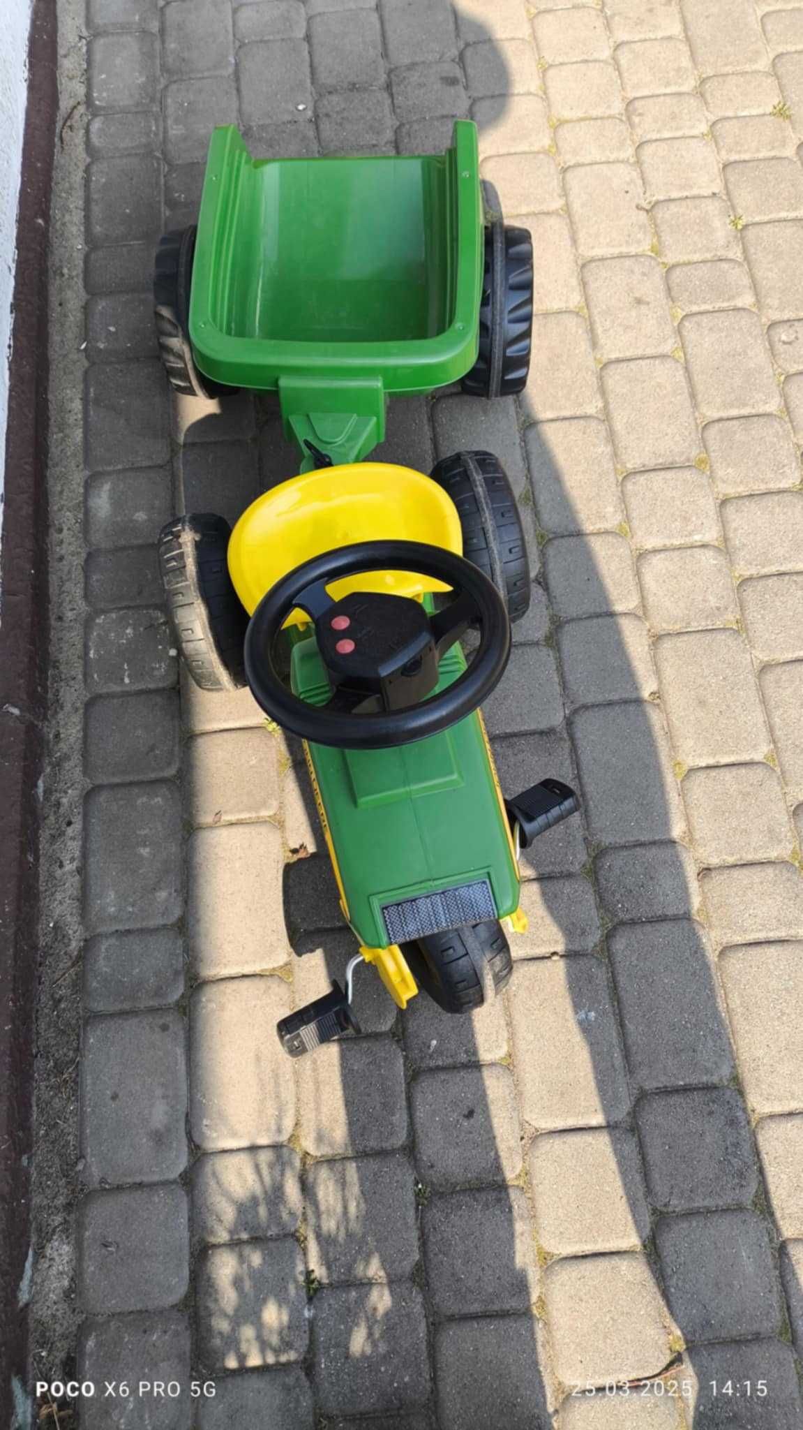 Traktor na pedały z przyczepą John Deere