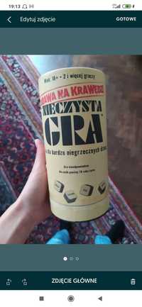 Zabawa na krawędzi. Nieczysta gra.